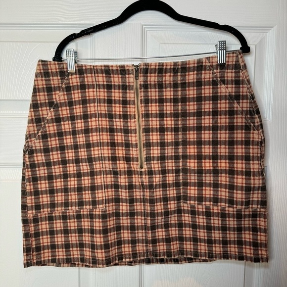 Wild Fable Mini Skirt – Pink Plaid Corduroy | Size 16 - Picture 5 of 6